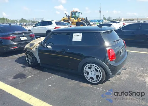 2017 Mini Hardtop Cooper из США, поврежденный, VIN WMWXP5C3XH2D71325